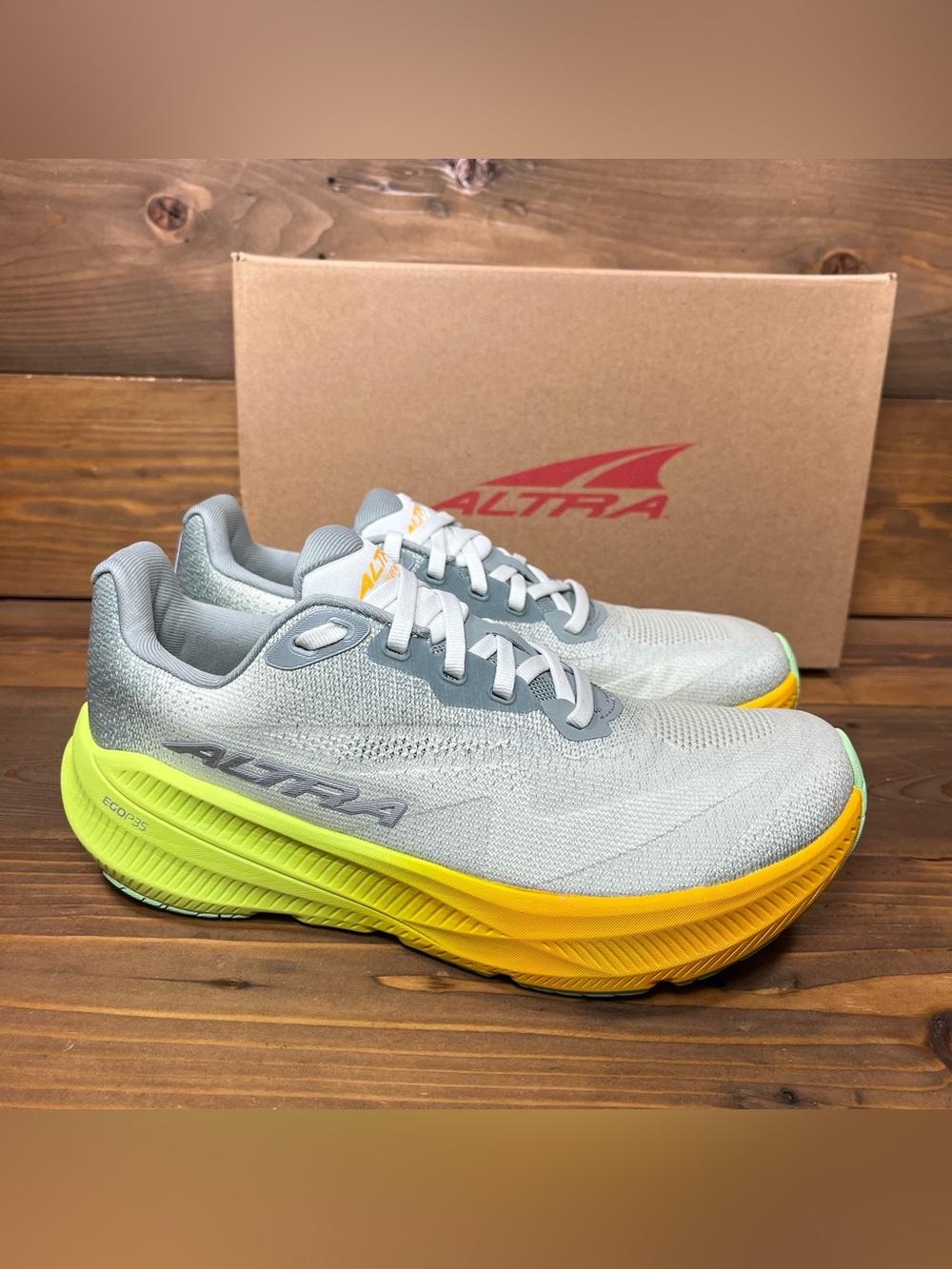 Altra Experience Flow 3 (Women's size 7.5) Gray Athletic Road Running Shoe